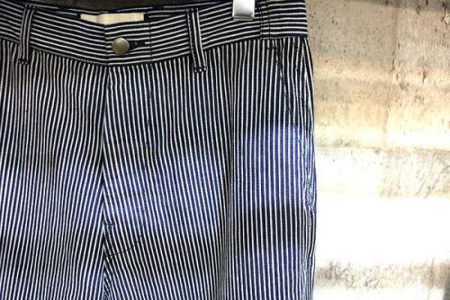 新入荷のワイドパンツ