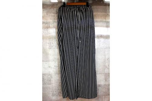 ワイドパンツのスーパーワイドパンツ