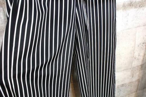 スーパーワイドパンツ