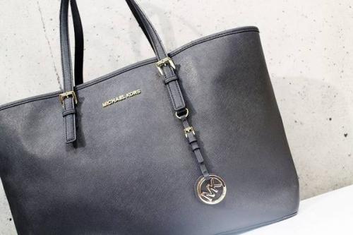 バッグの新入荷