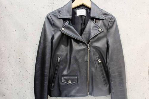 レザーの新入荷