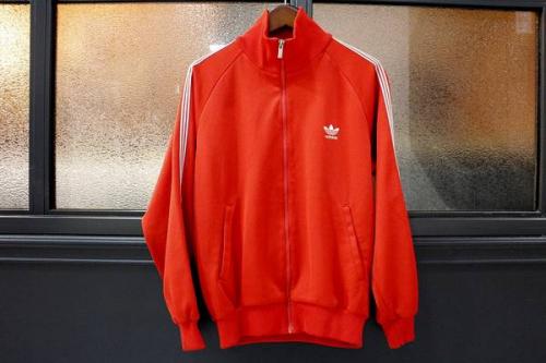 サイドラインのスポーティ