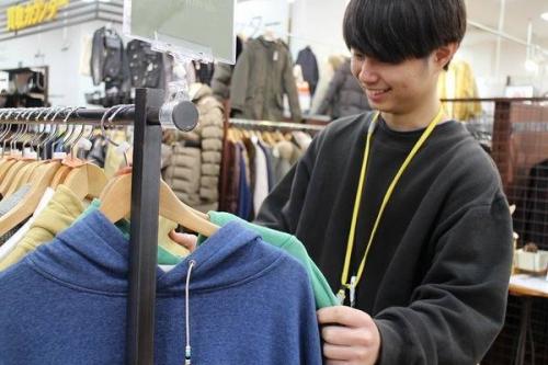 新入荷の大掃除