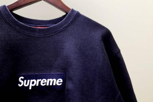 新入荷のシュプリーム