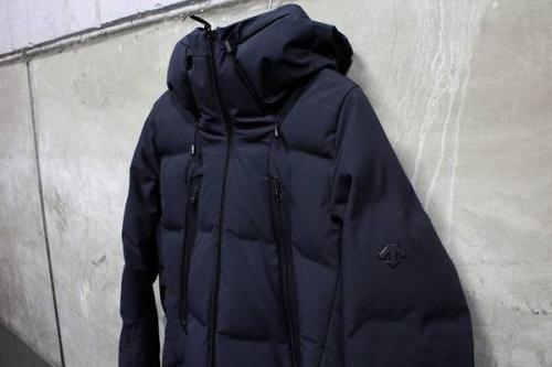 新入荷のデサント