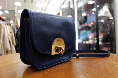 新入荷のイルビゾンテ