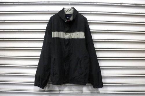 ポロスポーツのトミーヒルフィガー