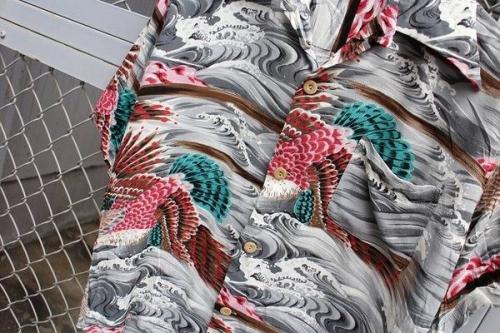 アロハシャツのSUN SURF