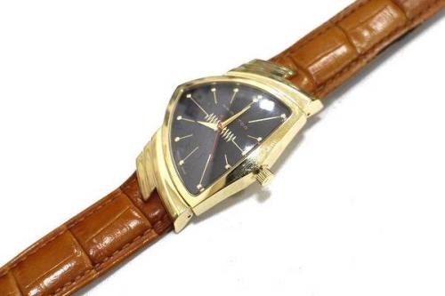 新入荷の古着買取