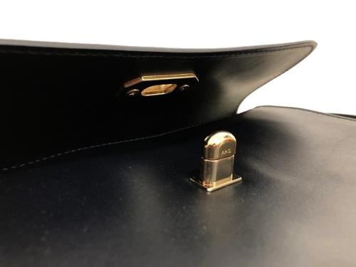 ショルダーバッグ