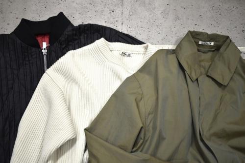 ISSEY MIYAKEのAURALEE