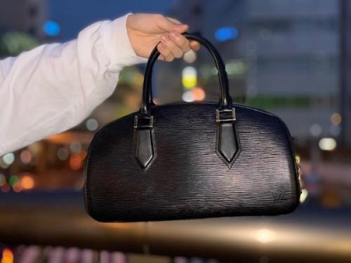 ルイヴィトンのGUCCI