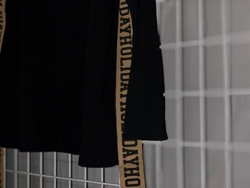 ナチュラルブランドのholiday