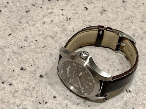 ハミルトンのカーキ