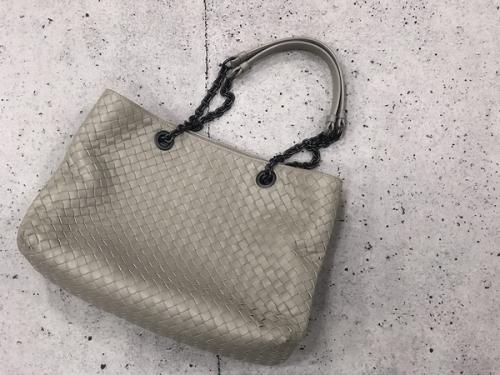 ラグジュアリーブランドのBOTTEGA VENETA