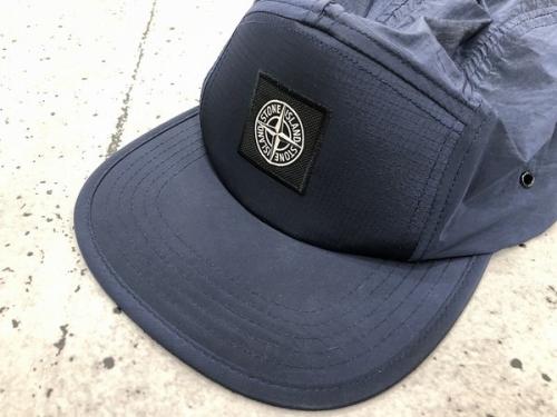 STONE ISLANDのストーンアイランド