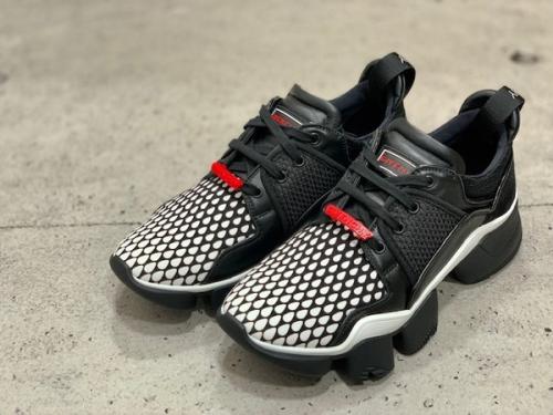 GIVENCHYのジバンシー