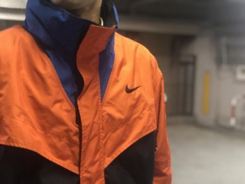 ナイキエーシージーのチャレンジコート