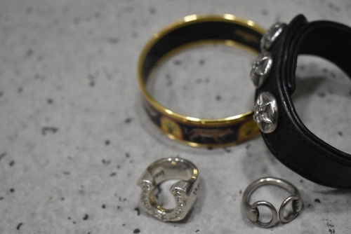 レアアイテムのCHROME HEARTS