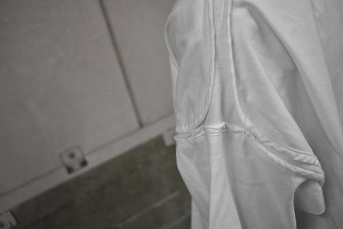 バレンシアガのCOMOLI