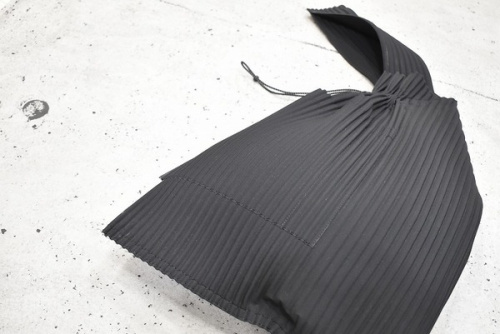 ドメスティックブランドのHOMME PLISSE ISSEY MIYAKE