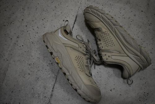 HOKAONEONEのホカ オネ オネ