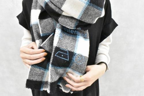 acne studiosのアクネストゥディオズ