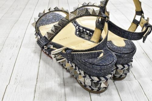 クリスチャンルブタンの立川　新入荷 古着