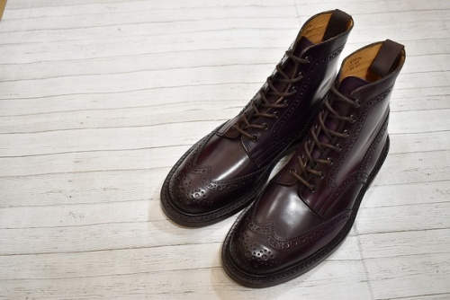 ドレスシューズのTrickers