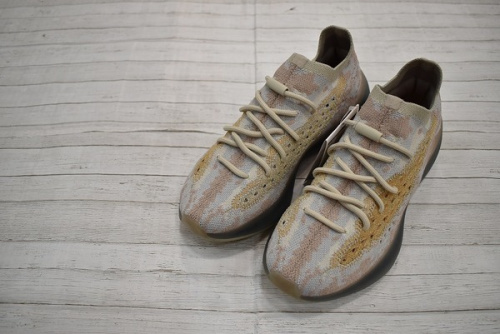 ストリートブランドのadidas