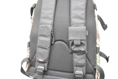 シュプリームのリアルツリーカモバックパック