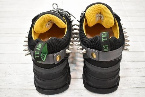 グッチのローカットスニーカーFLASH TREK ブラック リムーバフ