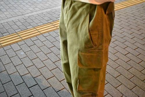 フレンチミリタリーのM-47カーゴパンツ