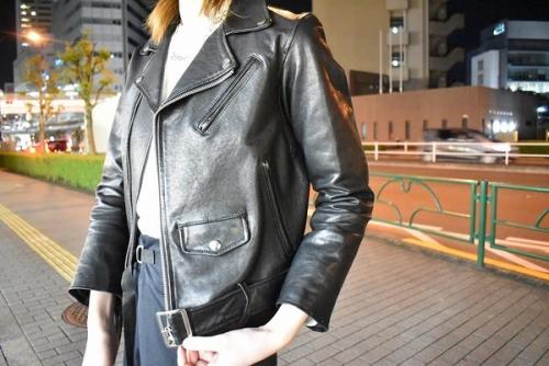 ライダースジャケットのレディース