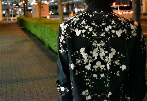 ジバンシーの総柄デザインシャツ