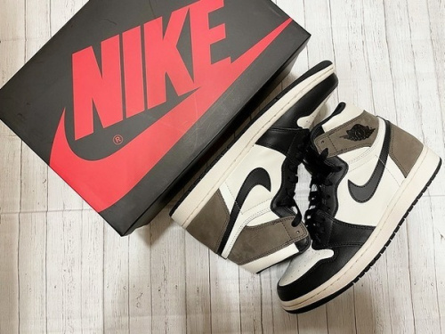 レアアイテムのNIKE