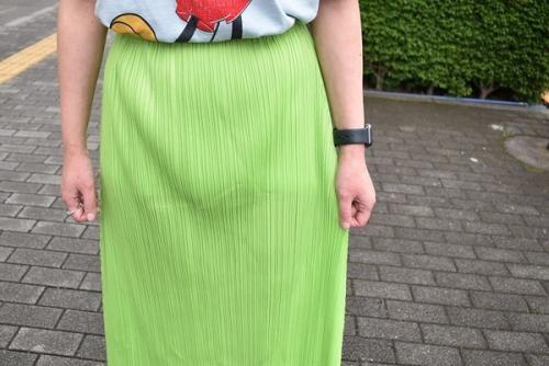 プリーツプリーズのプリーツロングスカート