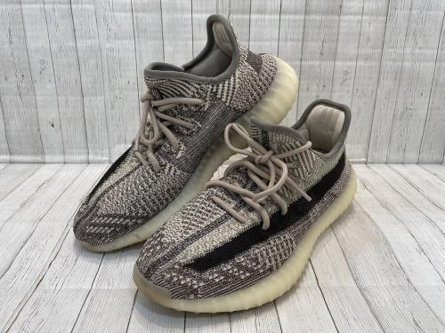 adidasのアディダス