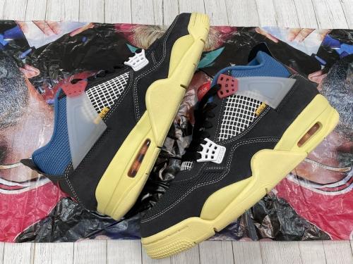 ナイキのAIR JORDAN 4 RETRO SP