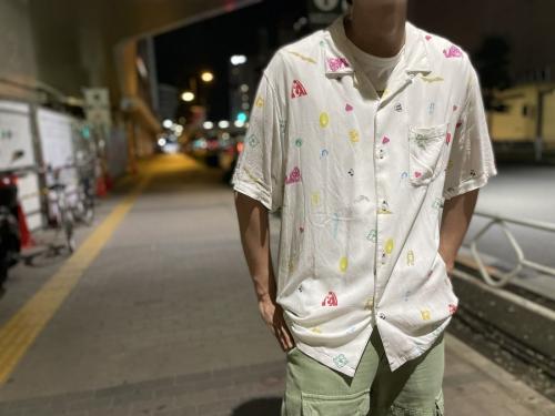 シュプリームのDEEP SPACE RAYON SHIRT