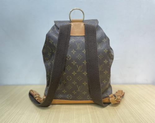 ルイ ヴィトン　のリュック