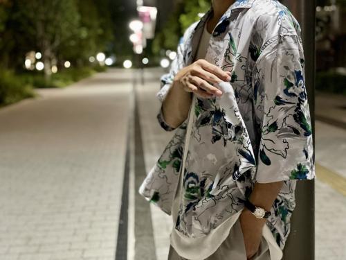 ハレの総柄シャツ