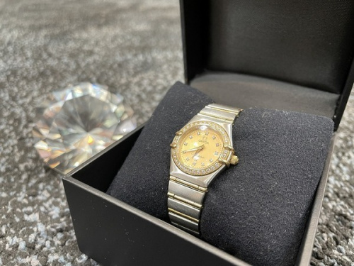 ラグジュアリーブランドのOMEGA