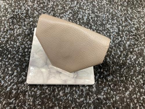 コインケースのル・ヴァンキャトル C刻印