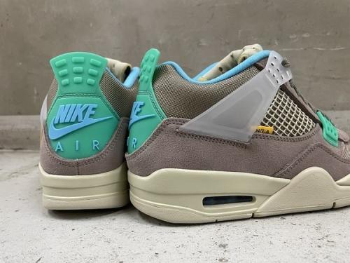 ナイキ×ユニオンジョーダンのAIR JORDAN 4 RETRO SP