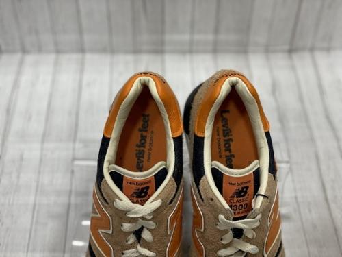 ローカットスニーカーのM1300LV