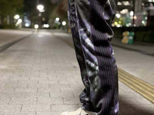 ニードルスのナロートラックパンツ