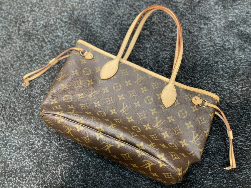 ラグジュアリーブランドのLOUIS　VUITTON