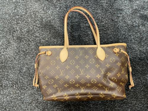 LOUIS　VUITTONのルイヴィトン