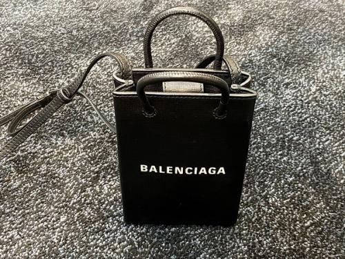 BALENCIAGAのバレンシアガ